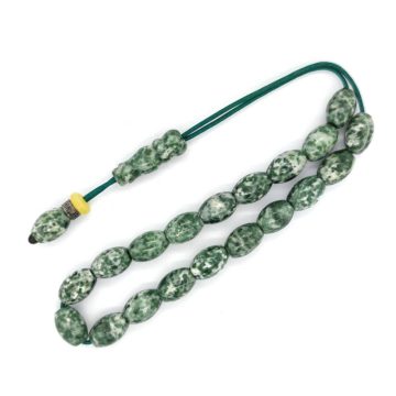 KOMBOLOIS Green spot stone, Oval bead, 19 beads