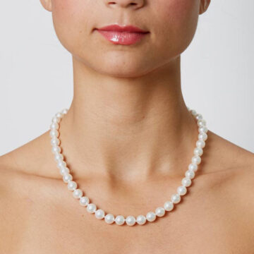 Women’s necklace with white pearls 8-9 mm ​​and gold clasp K14 (585°)