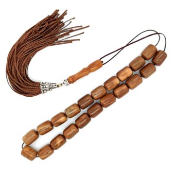 Kombolois cook wood  (21 beads) with tassel