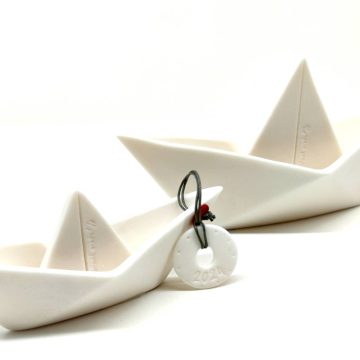 TREIS GRAMMES Christmass ceramic boat 2024 small, white, 14 x 6,5 cm