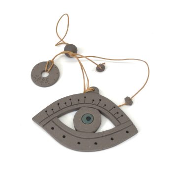 TREIS GRAMMES Ceramic hanging lucky charm eye 2025, grey, 10,5 x 7,5 cm