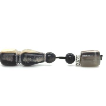 Kombolois Horn black, 33 beads