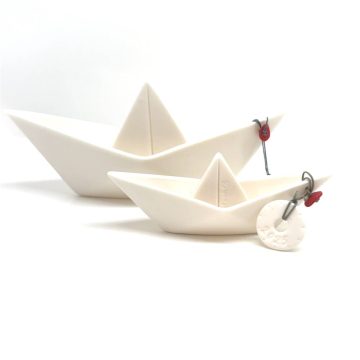 TREIS GRAMMES Christmas ceramic boat 2025 small, white, 15,5 x 6,5 cm