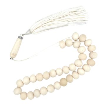 Kombolois Carved camel bone with tassel, white, 33 beads