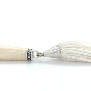 Kombolois Carved camel bone with tassel, white, 33 beads