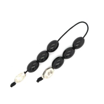 Begleri with oval horn, black, 6 beads