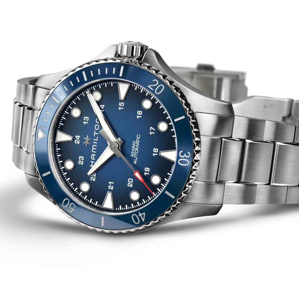 h82505140 detail rolledview lowresweb